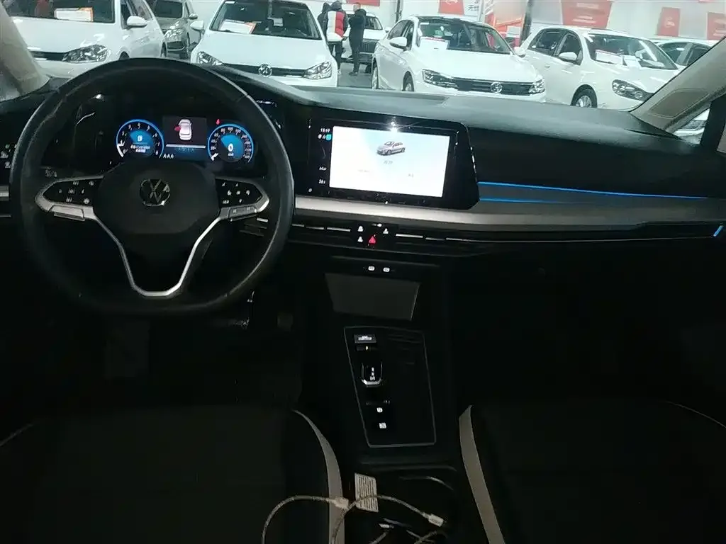 Volkswagen Golf 2022 из CN, фото 4