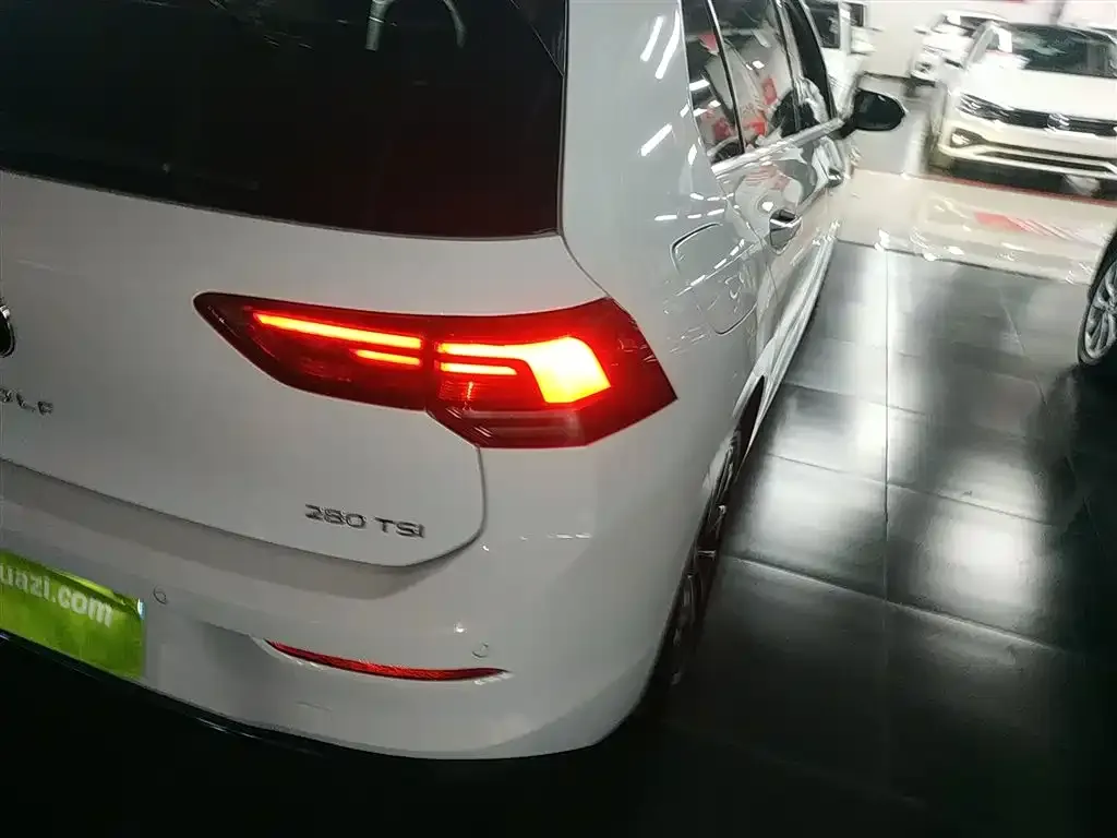 Volkswagen Golf 2022 из CN, фото 6