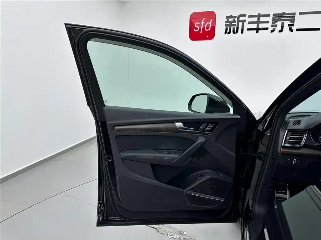 Audi Q5L 2025 из CN, фото 8