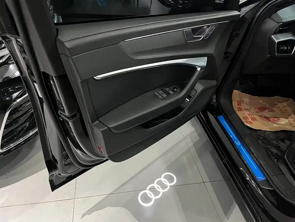 Audi A6L 2024 из CN, фото 7