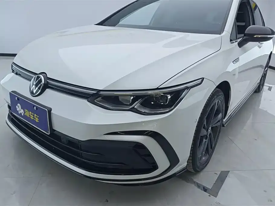 Volkswagen Golf 2023 из CN, фото 2