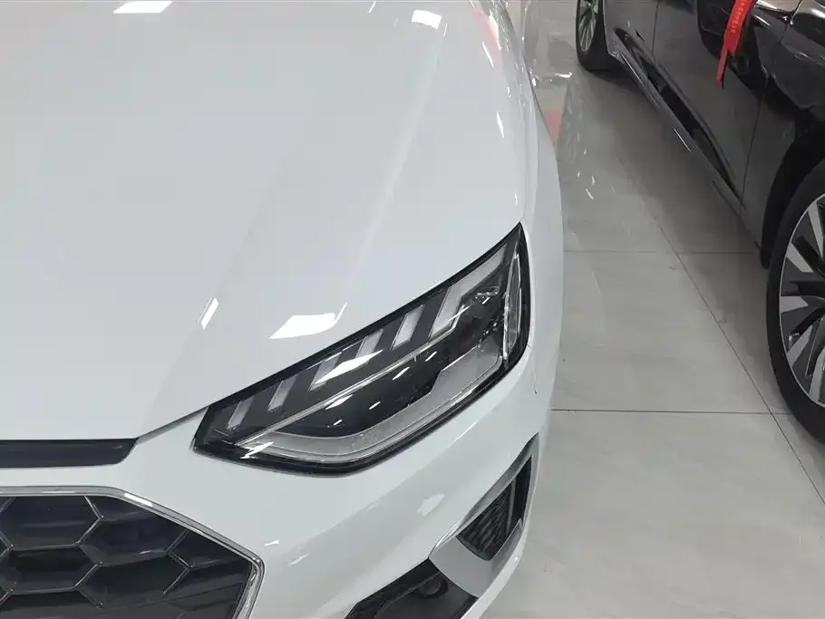Audi A4L 2023 из CN, фото 8