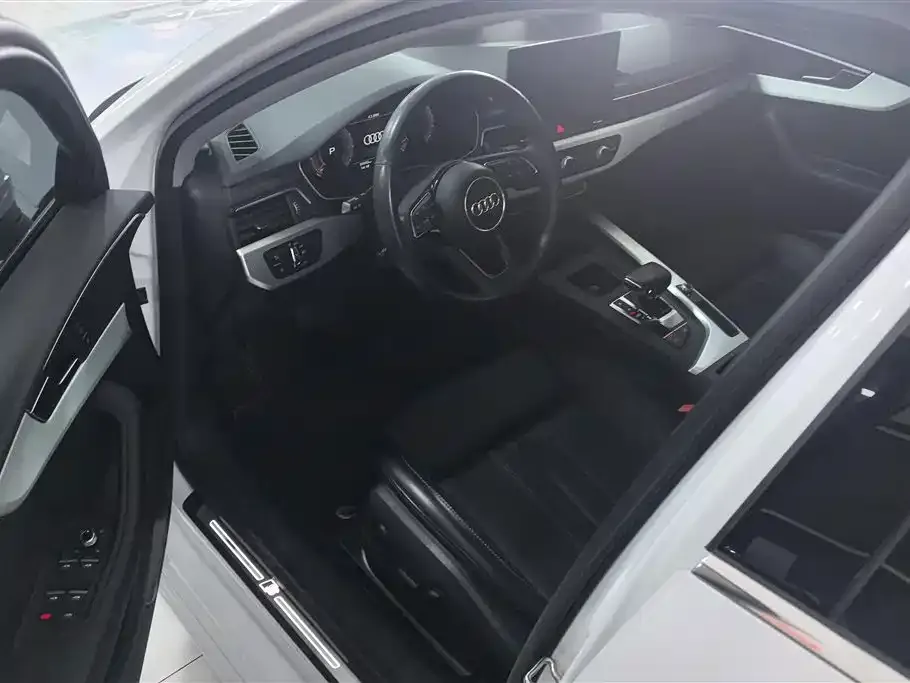 Audi A4L 2023 из CN, фото 9