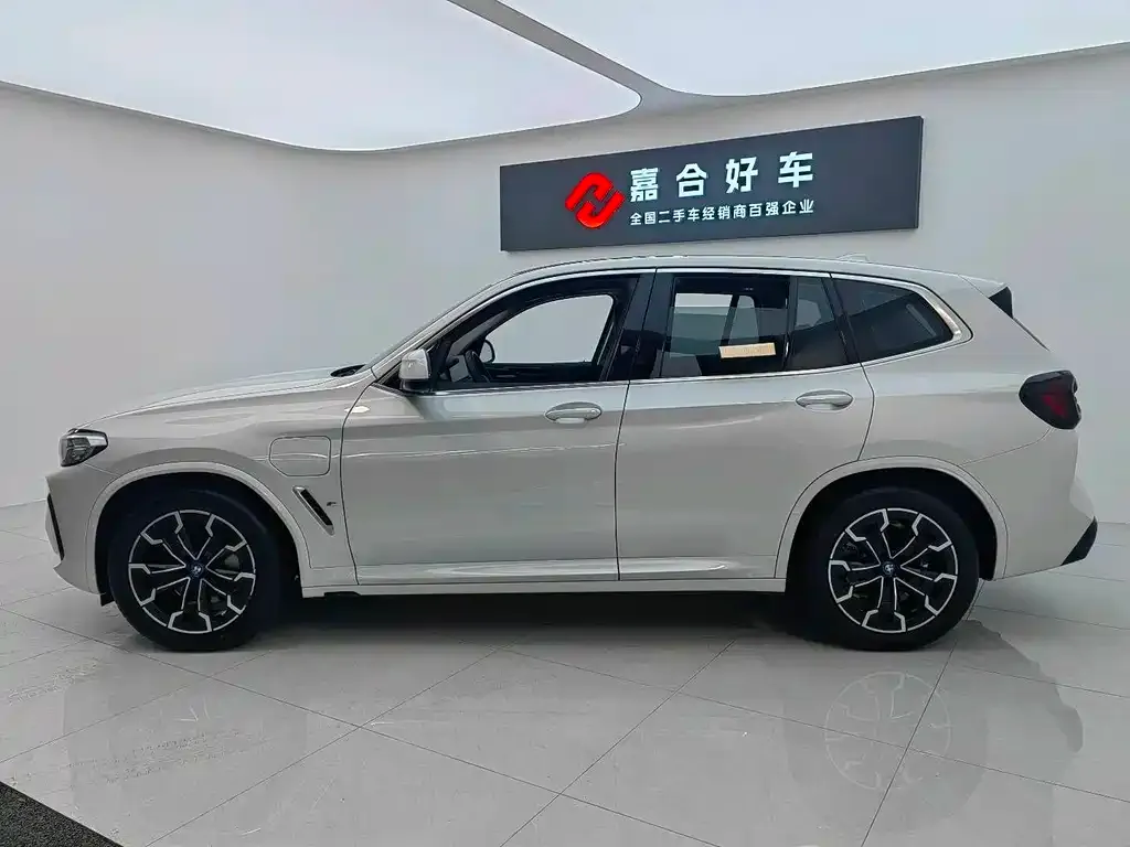 BMW iX3 2025 из CN, фото 5