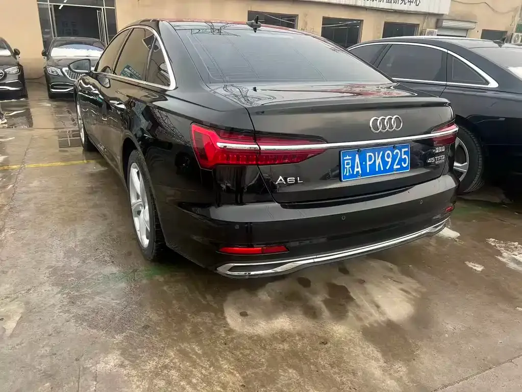 Audi A6L 2023 из CN, фото 4