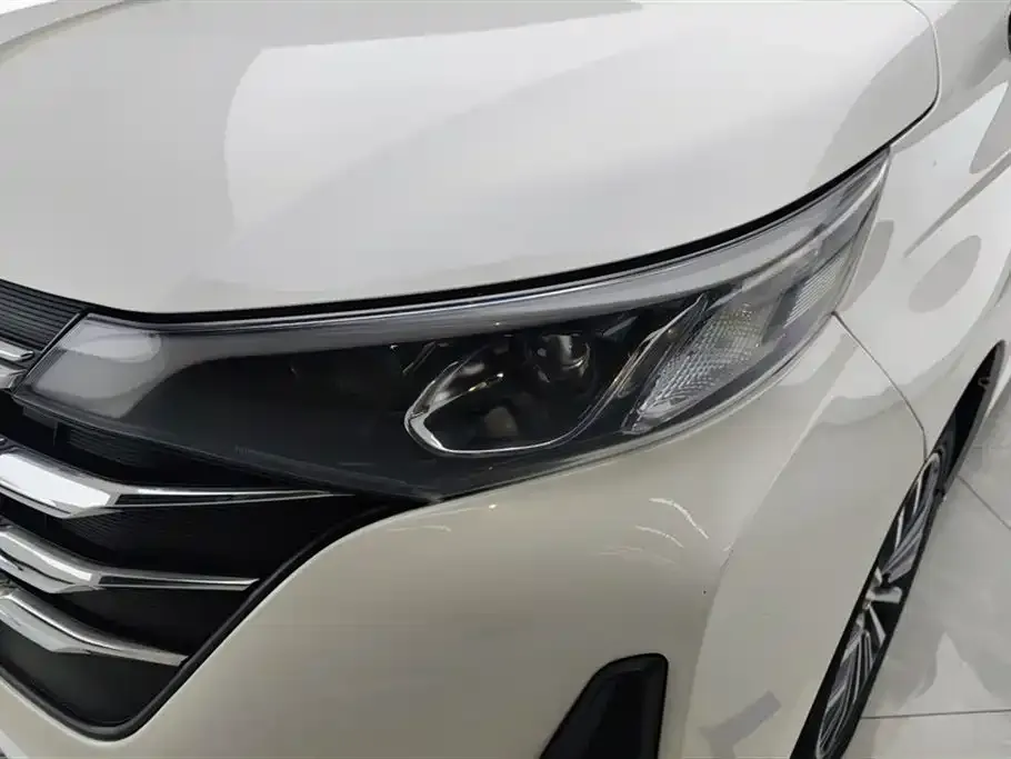 GAC Motor Trumpchi M6 — фото 6