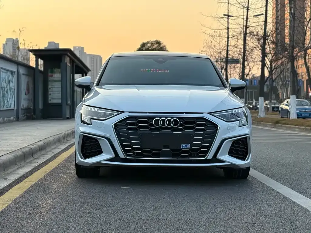 Audi A3 2022 из CN, фото 2