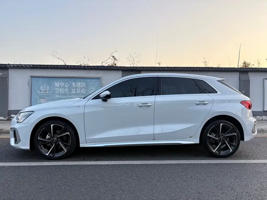 Audi A3 2022 из CN, фото 10