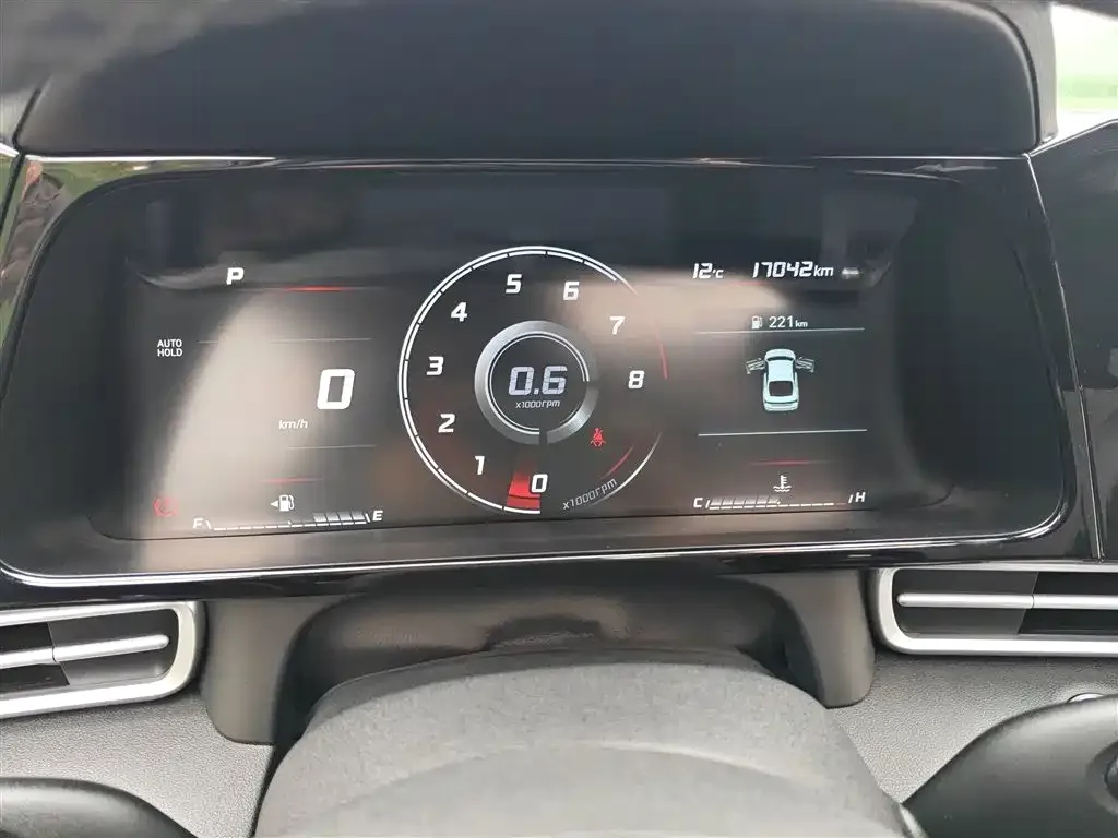 Hyundai Elantra 2022 из CN, фото 2
