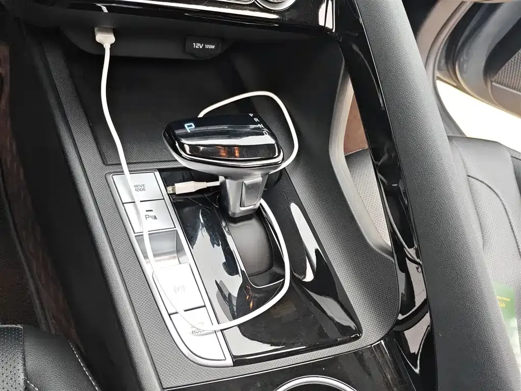 Hyundai Elantra 2022 из CN, фото 6