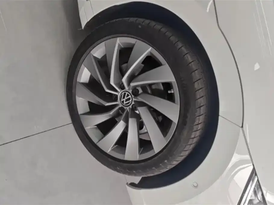 Volkswagen CC 2024 из CN, фото 8