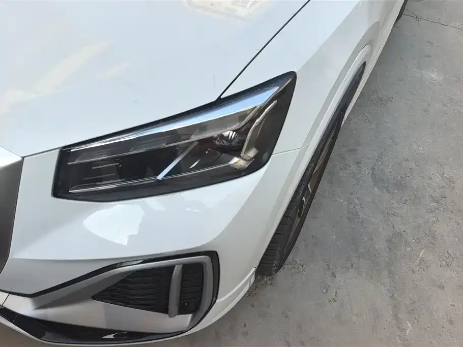 Audi Q2L 2023 из CN, фото 2