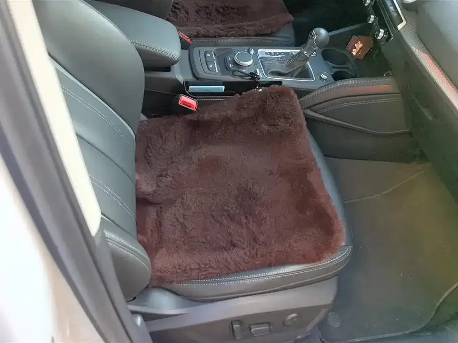 Audi Q2L 2023 из CN, фото 3