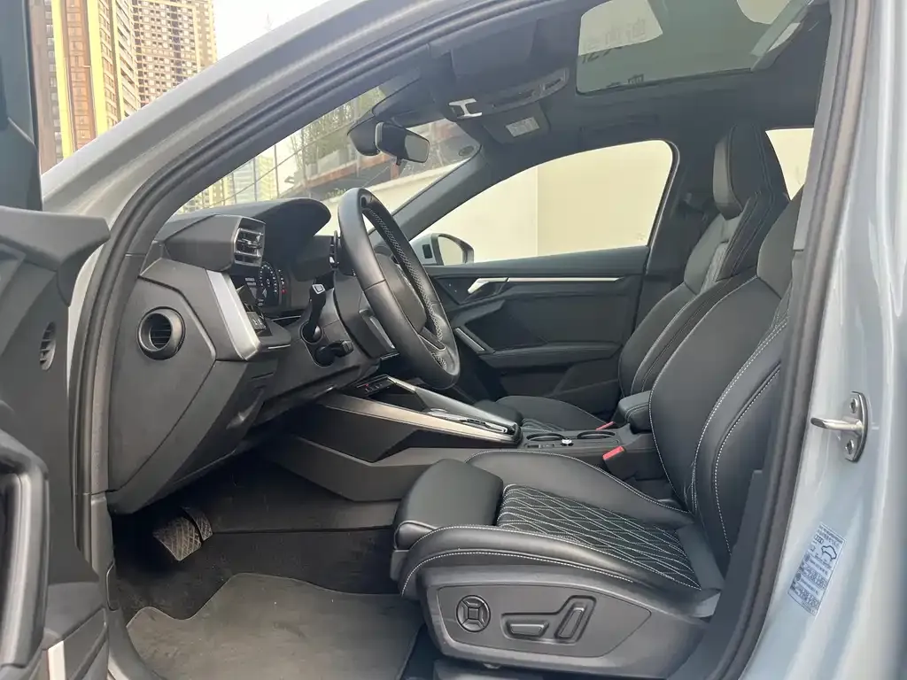 Audi A3 2024 из CN, фото 3
