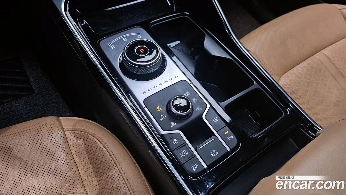 Kia Sorento — фото 10