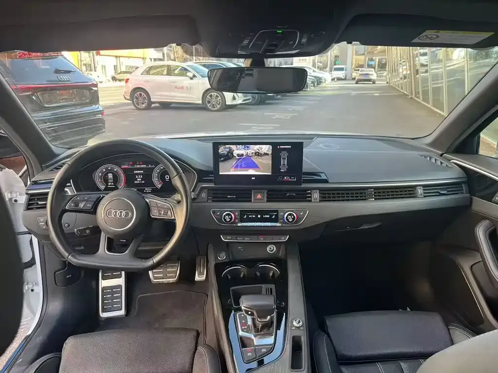 Audi A4L 2022 из CN, фото 4