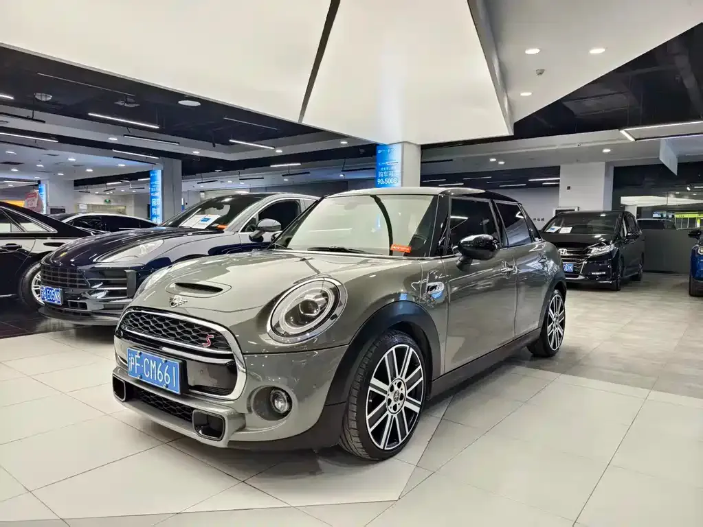MINI Cooper (3-door) 2021 из CN, фото 1