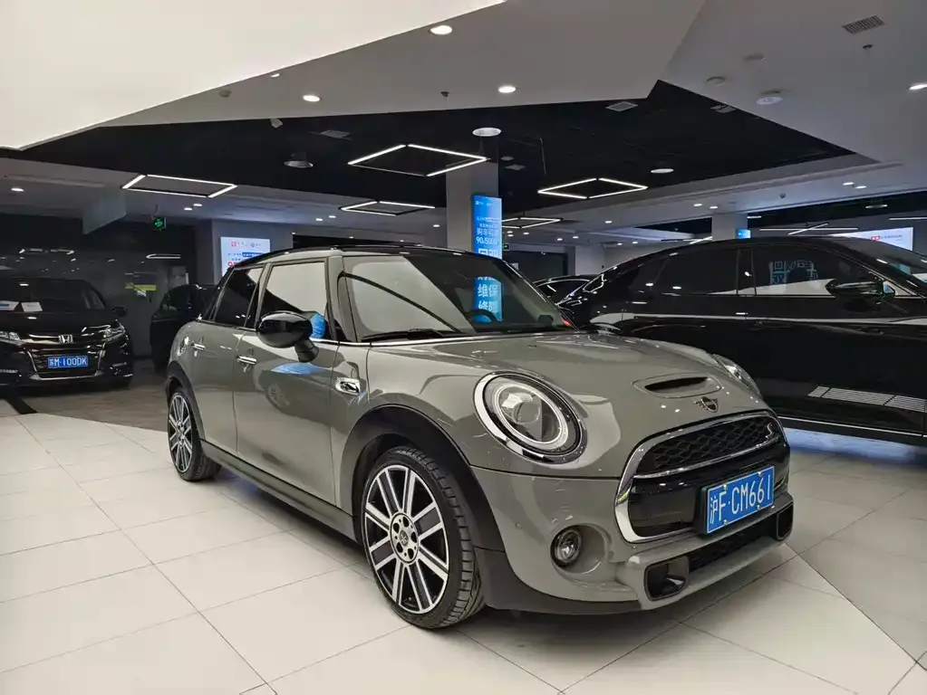 MINI Cooper (3-door) 2021 из CN, фото 2
