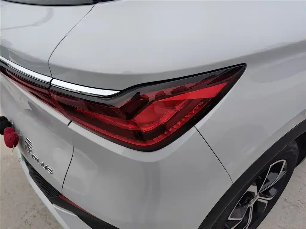 BYD Yuan Plus — фото 2