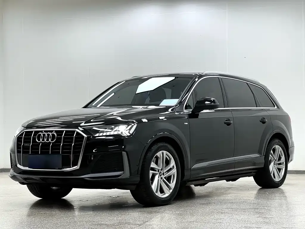 Audi Q7 2023 из CN, фото 1