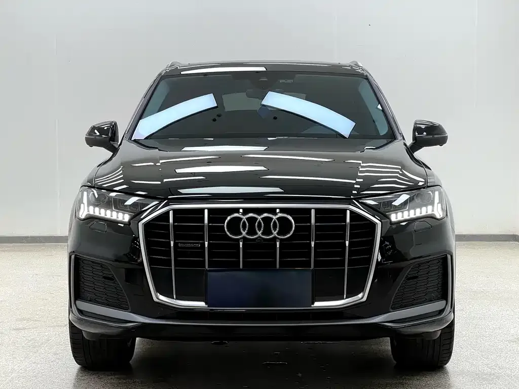 Audi Q7 2023 из CN, фото 10