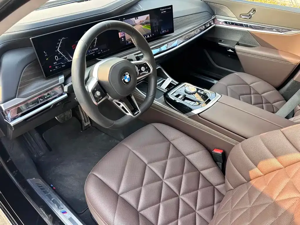 BMW 7 Series 2026 из CN, фото 6