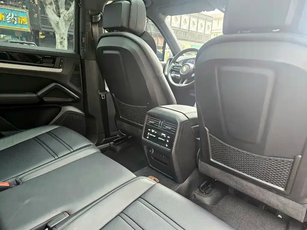 Porsche Cayenne 2025 из CN, фото 6