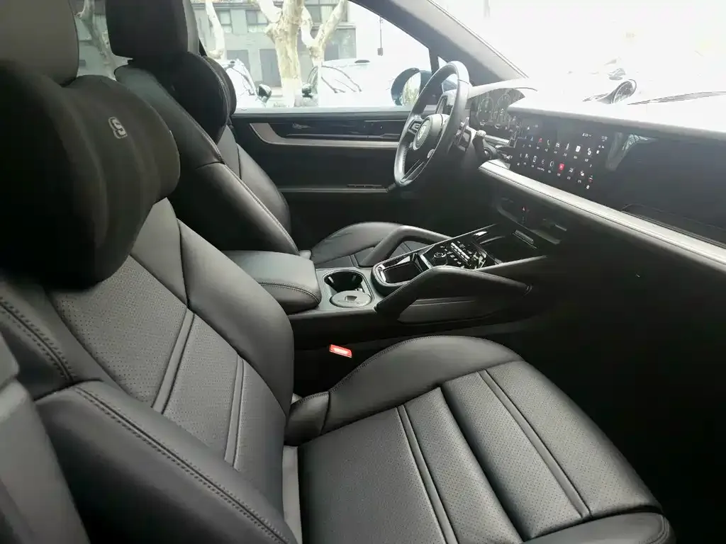 Porsche Cayenne 2025 из CN, фото 4