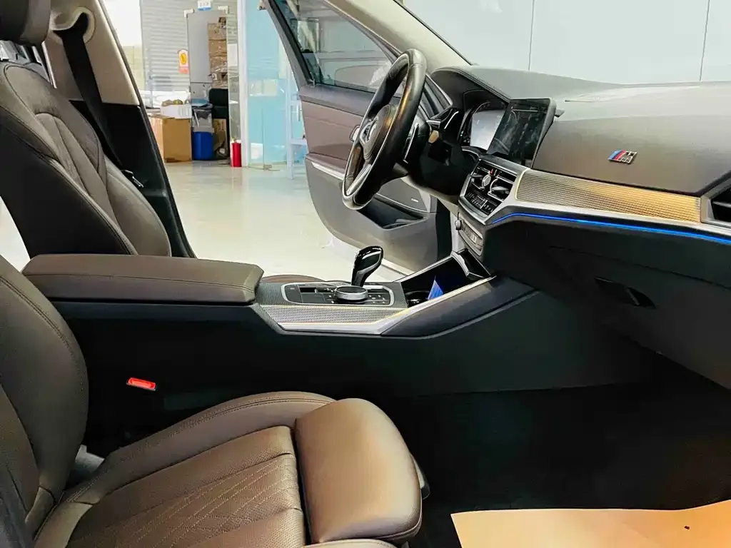 BMW 3 Series 2022 из CN, фото 9