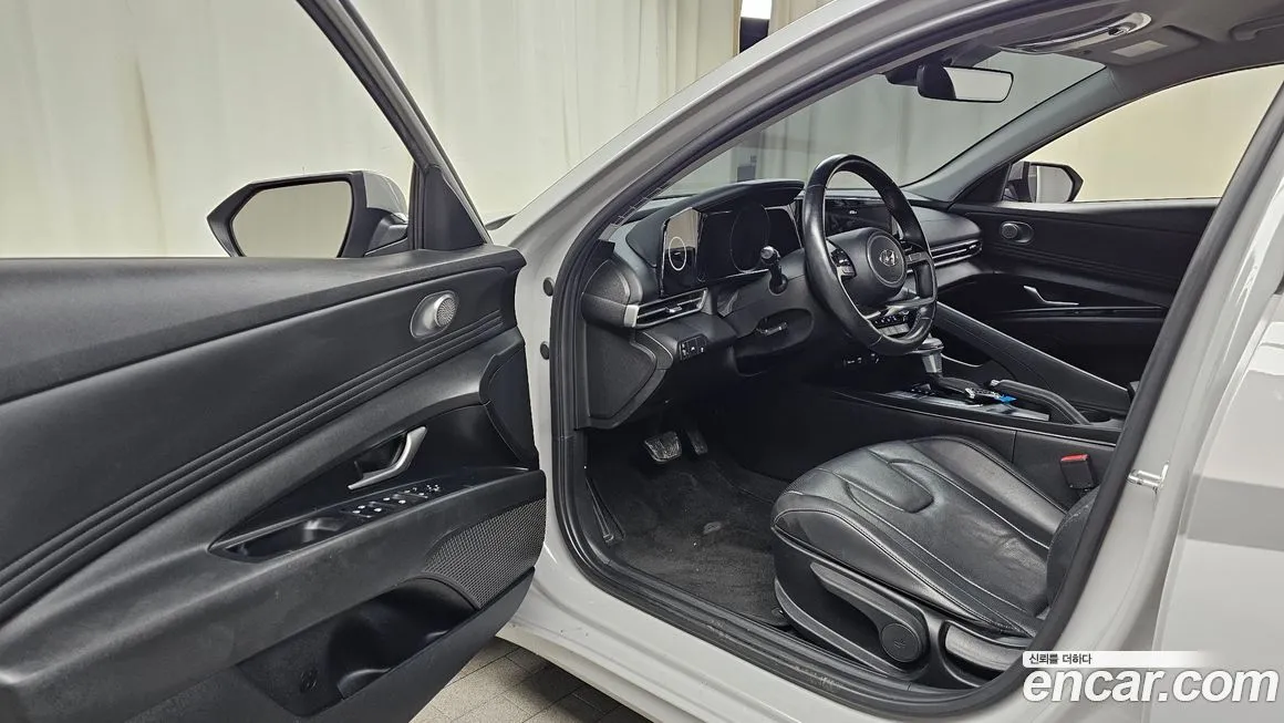 Hyundai AVANTE 2021 из KR, фото 2