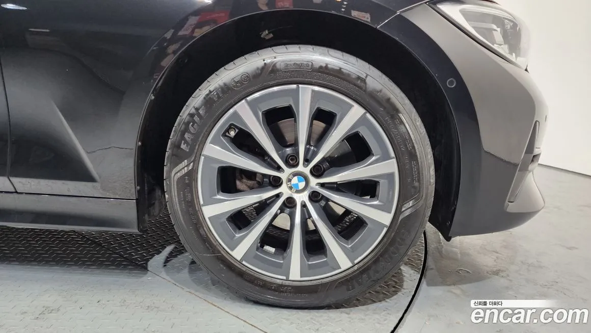BMW 3-Series 2022 из KR, фото 8