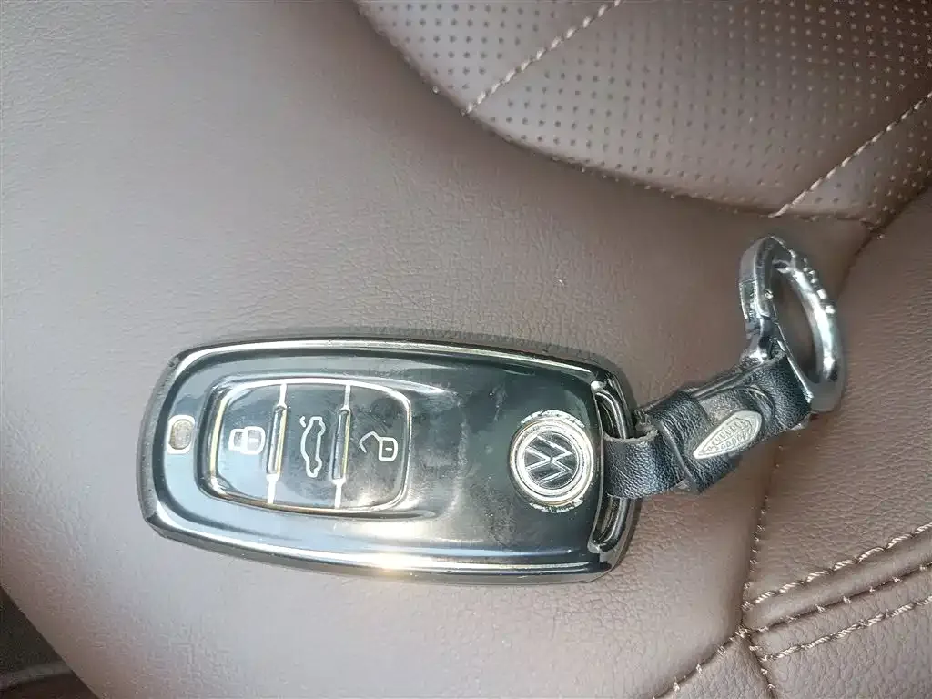 Volkswagen Phideon 2022 из CN, фото 9