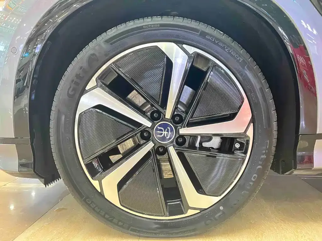 BYD L EV 2025 из CN, фото 7