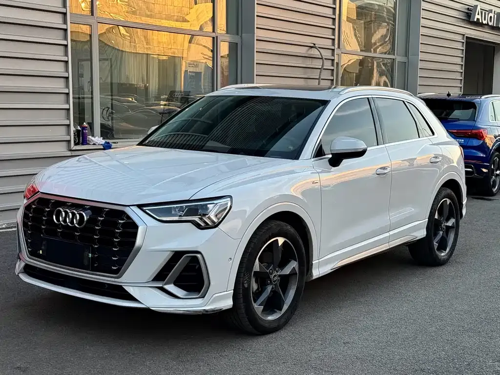 Audi Q3 2023 из CN, фото 1