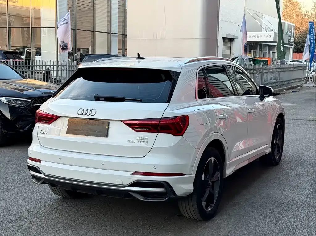 Audi Q3 2023 из CN, фото 3