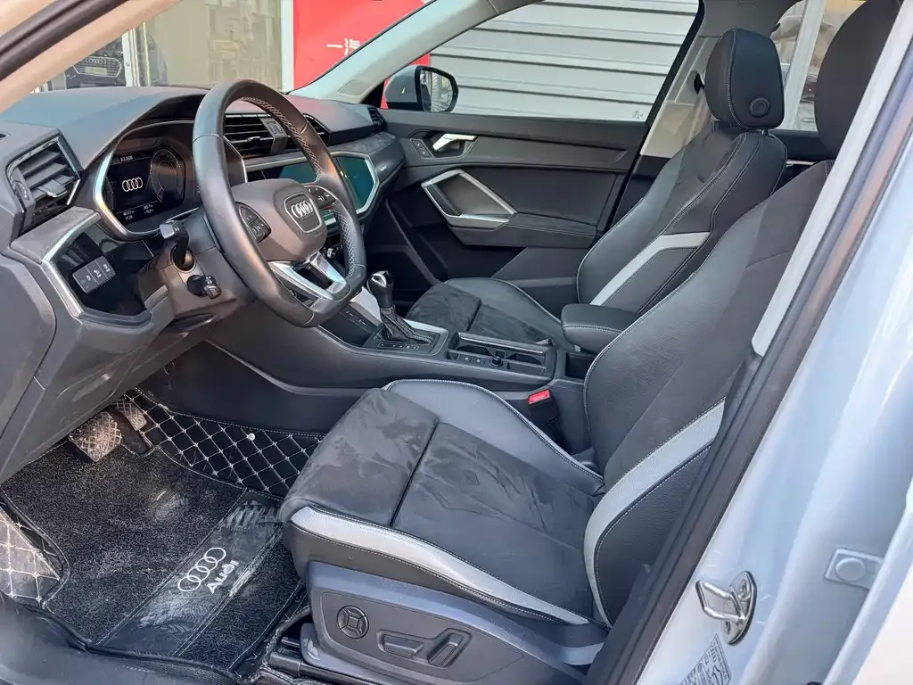Audi Q3 2023 из CN, фото 8