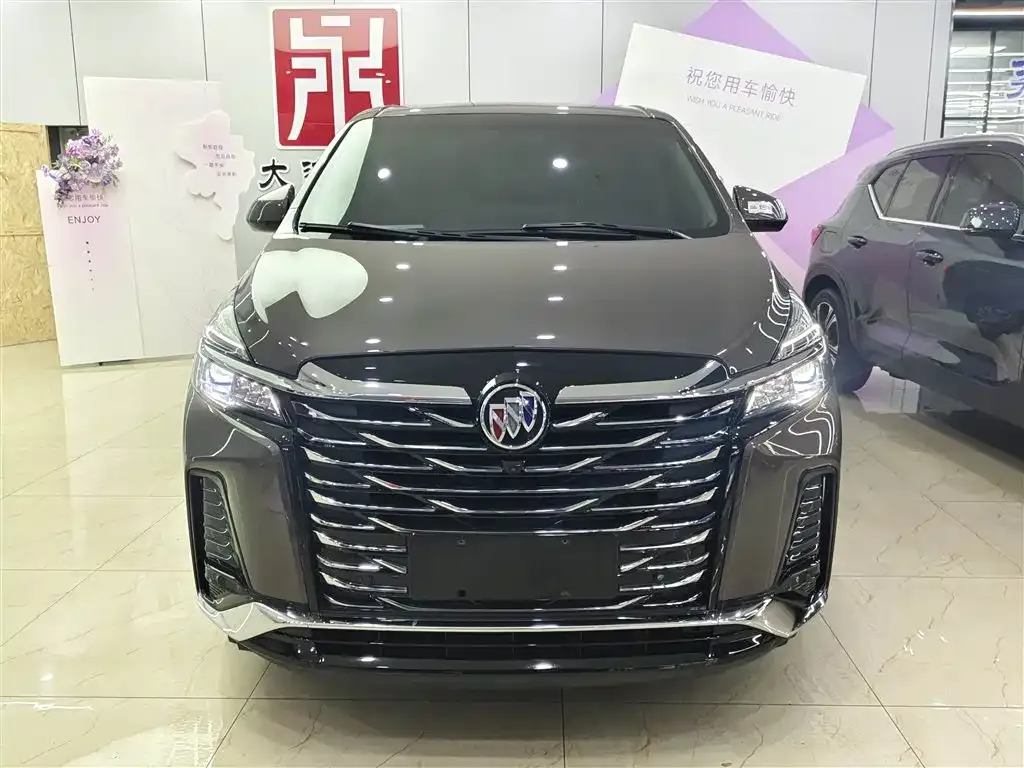 Buick GL8 2023 из CN, фото 3
