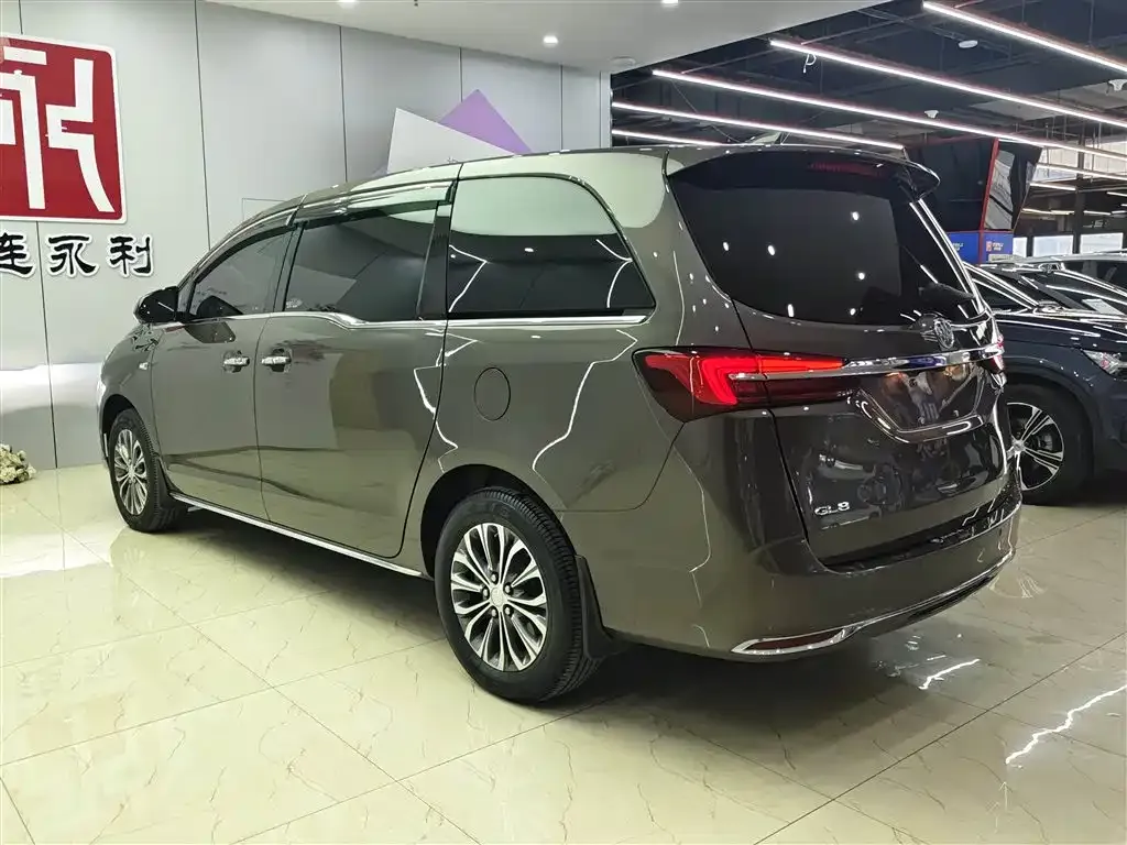 Buick GL8 2023 из CN, фото 9