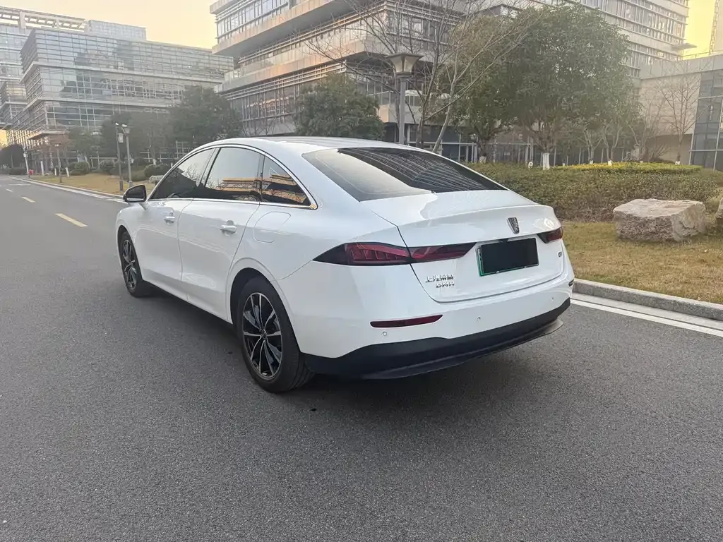 Roewe D7 — фото 3