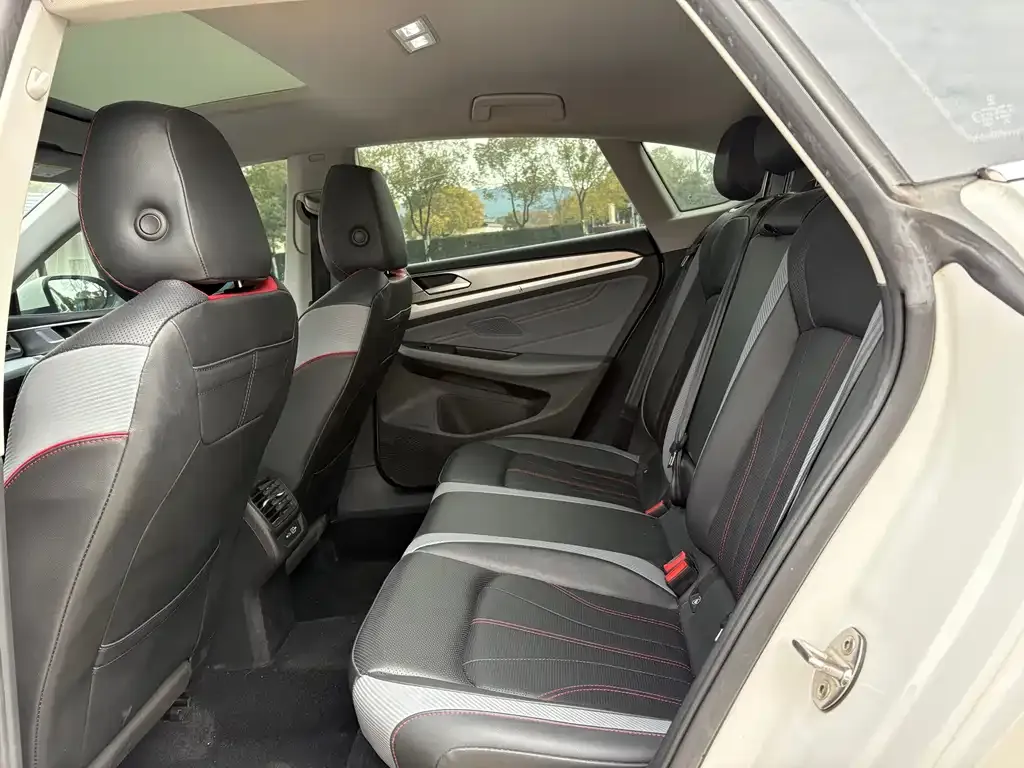 Volkswagen Lamando 2023 из CN, фото 6