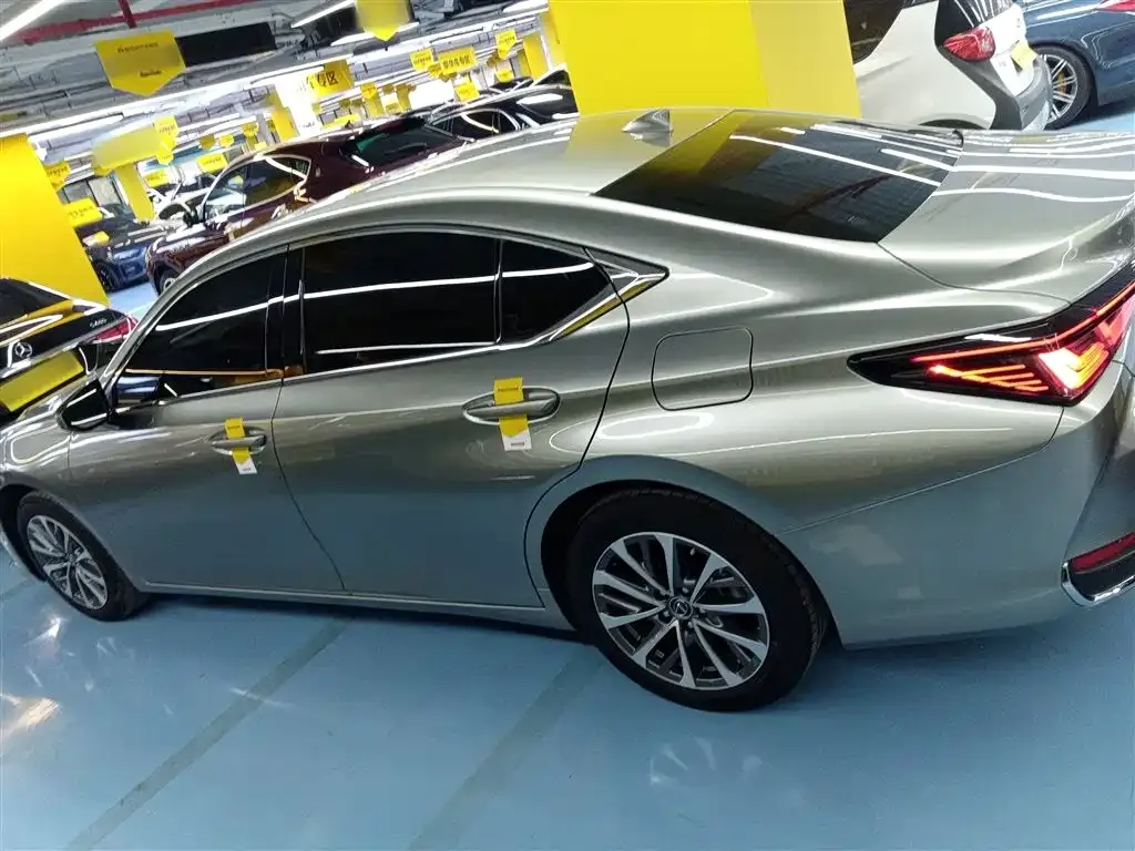 Lexus ES 2025 из CN, фото 5