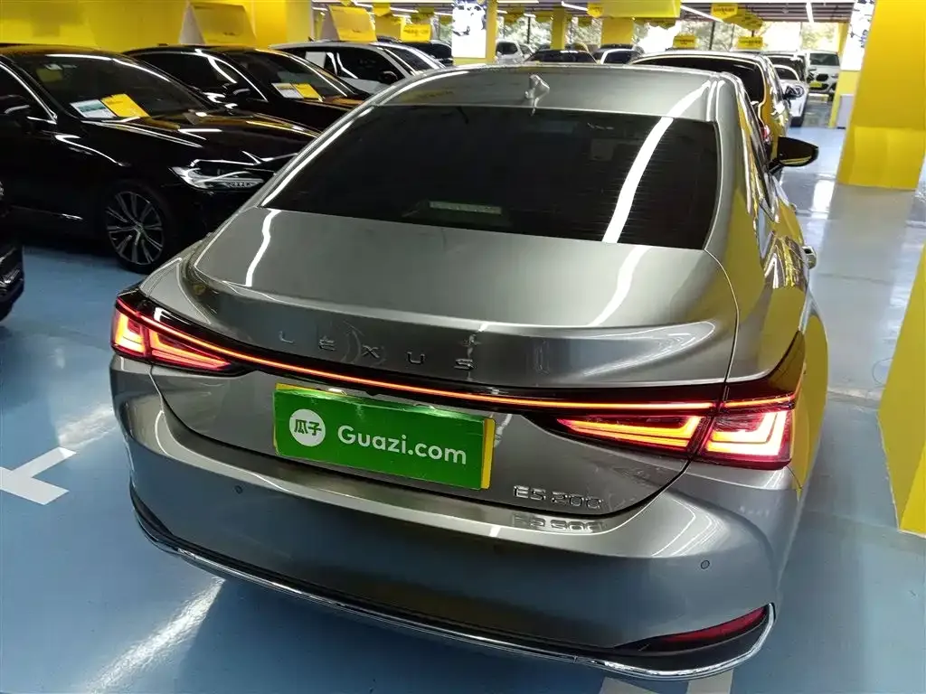 Lexus ES 2025 из CN, фото 4