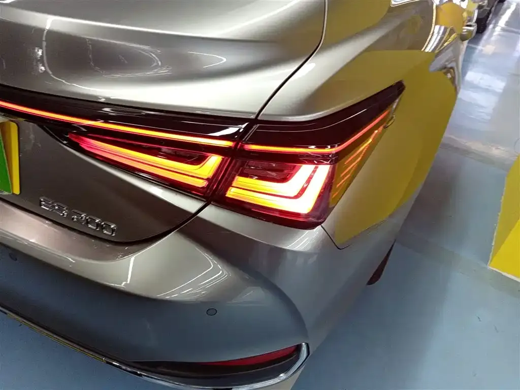 Lexus ES 2025 из CN, фото 7