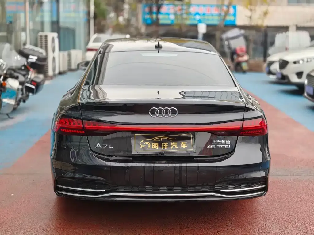 Audi A7L — фото 3
