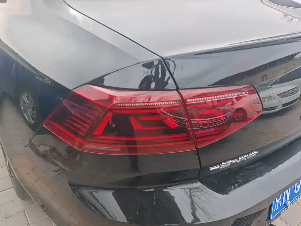 Volkswagen Magotan 2023 из CN, фото 8