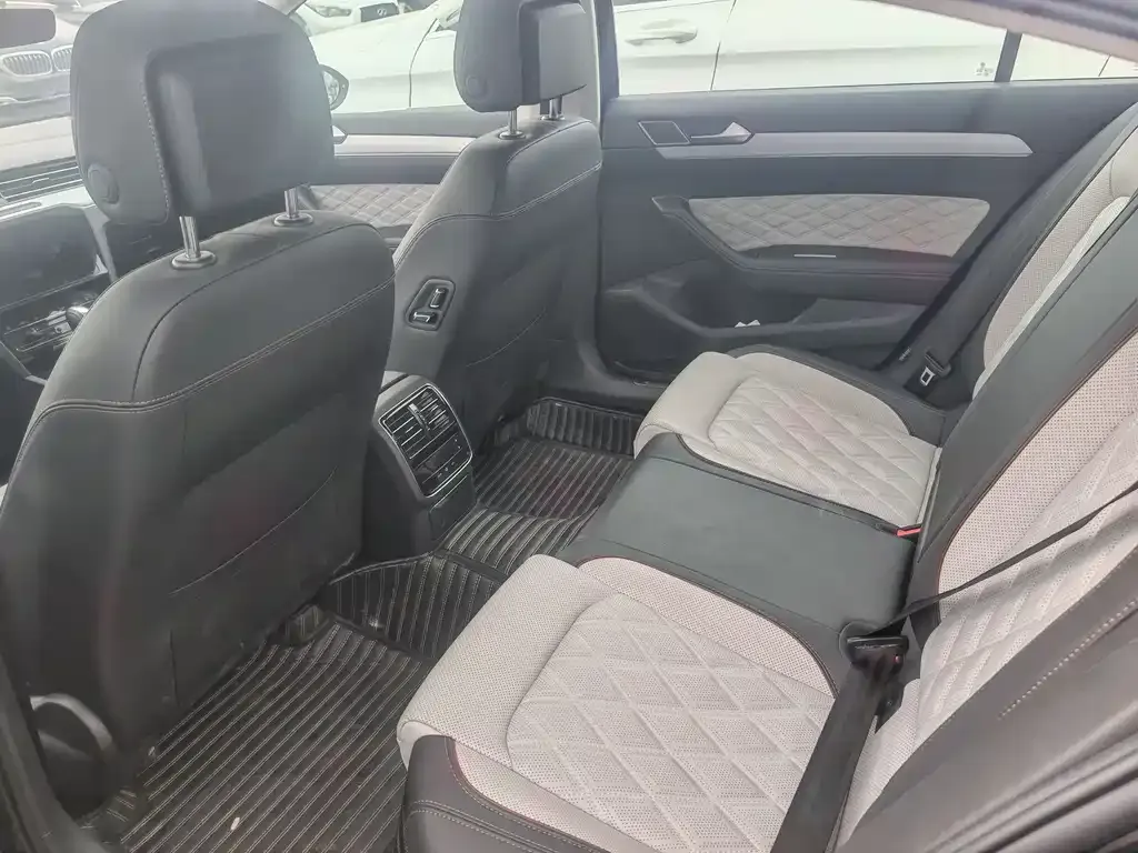 Volkswagen Magotan 2023 из CN, фото 3