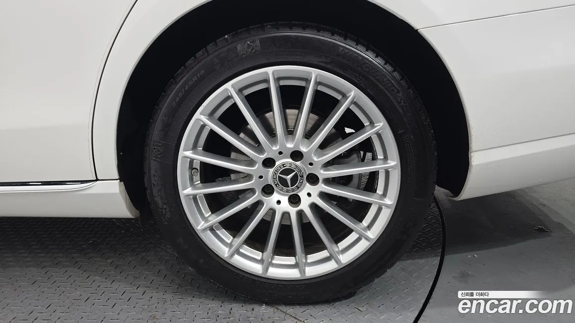 Mercedes-Benz E-Class 2021 из KR, фото 4