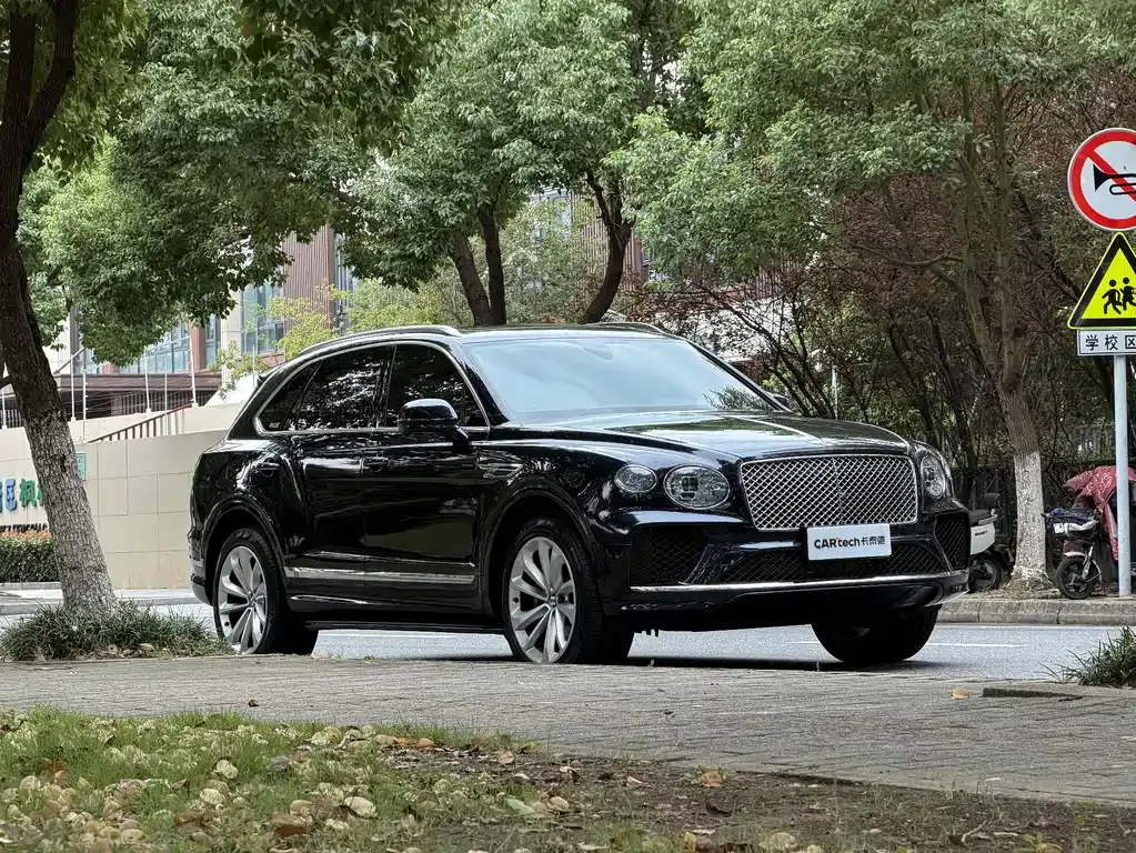 Bentley Bentayga 2024 из CN, фото 5
