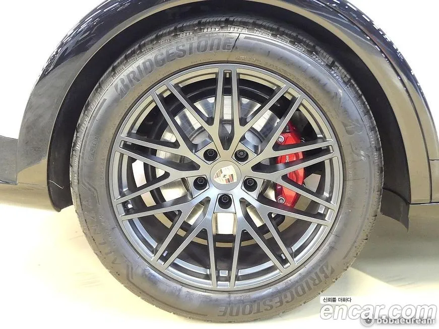 Porsche Cayenne 2025 из KR, фото 8