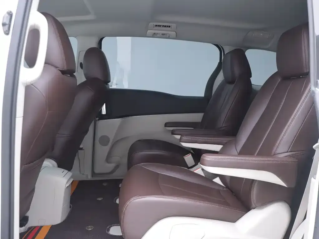 Buick GL8 2024 из CN, фото 4